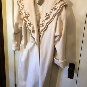 Eggshell size 14 long dress coat So much more beautiful than pictures BEAUTIFUL